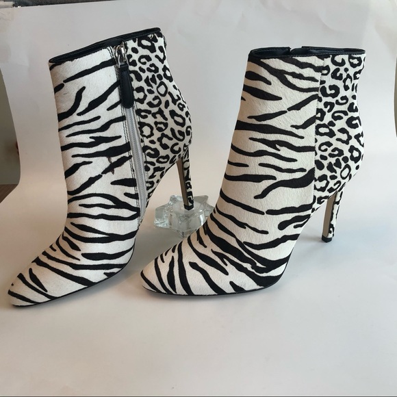 NWT Guess Los Angeles Dress Bootie - Picture 8 of 8